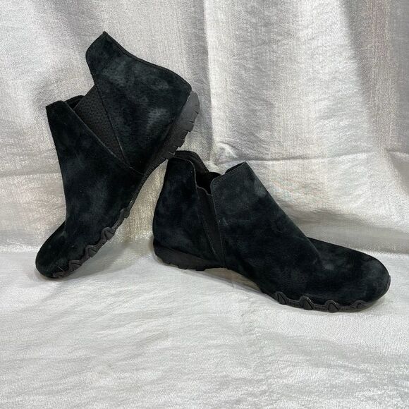 SKECHERS Bikers Mc-Bellore Relaxed Fit Black Suede Booties Women's Size 9.5 - Picture 2 of 10
